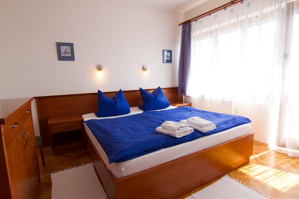 Pension Apartment Granit براغ الغرفة الصورة
