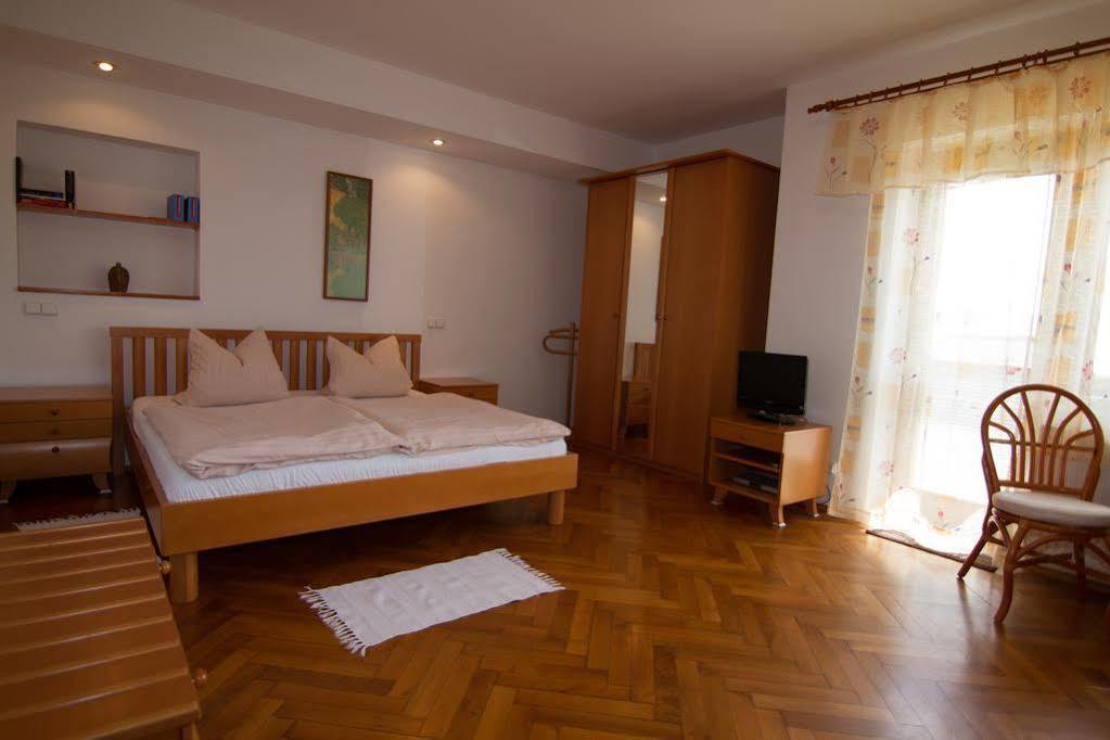Pension Apartment Granit براغ المظهر الخارجي الصورة